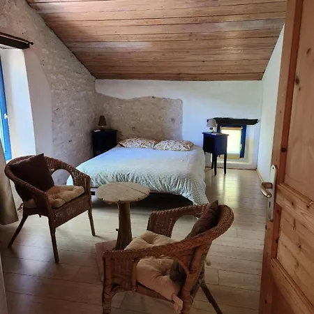 L'etape Bleue Bed & Breakfast